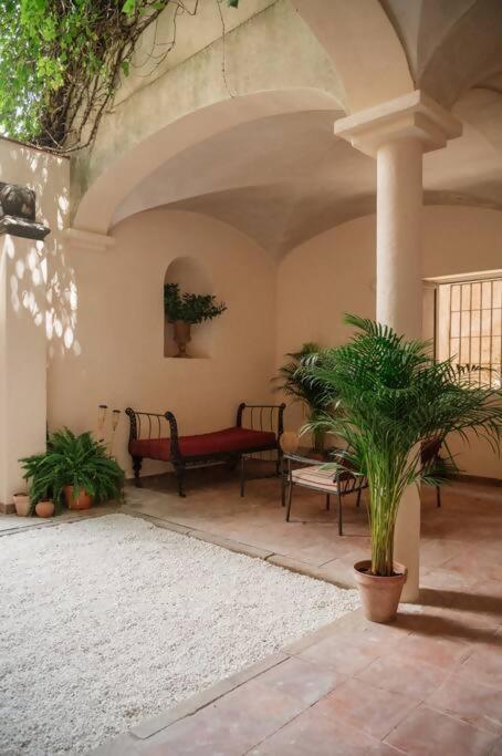 Casa Aguila Casco Antiguo Patio Privado Apartment Caceres Exterior photo