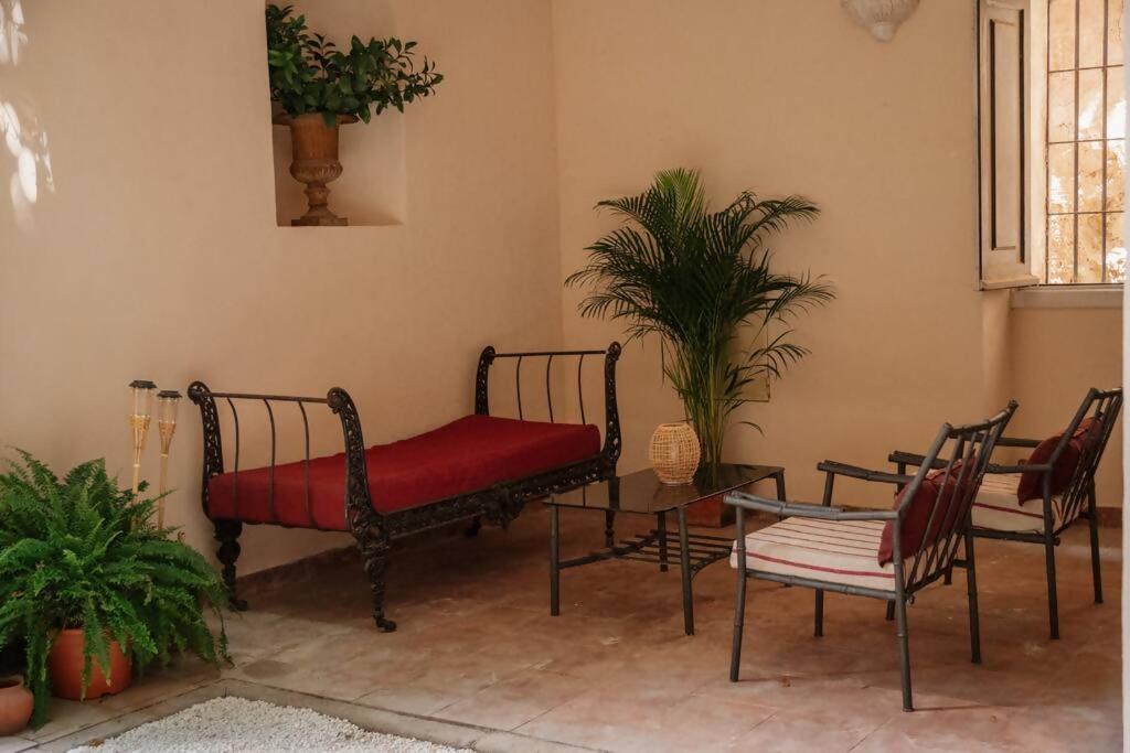 Casa Aguila Casco Antiguo Patio Privado Apartment Caceres Exterior photo
