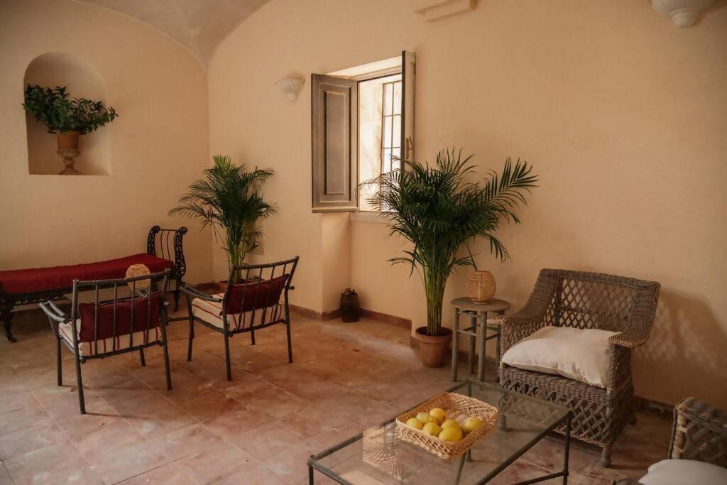 Casa Aguila Casco Antiguo Patio Privado Apartment Caceres Exterior photo